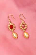 Pearl Velvet Earring