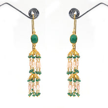 Golden Emerald & Pearl Auric Earring