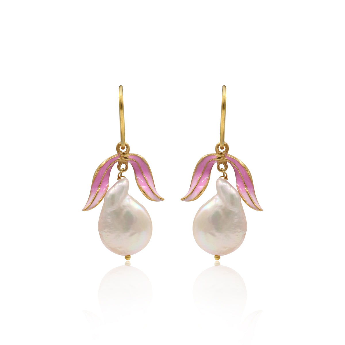 Dewdrop Pearl DangleWhisper