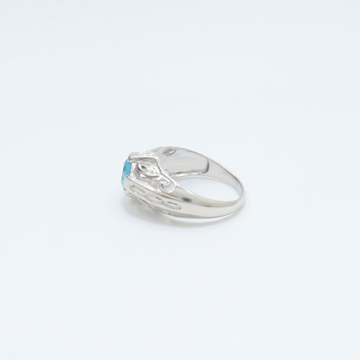 Tranquil Blue Apatite Ring