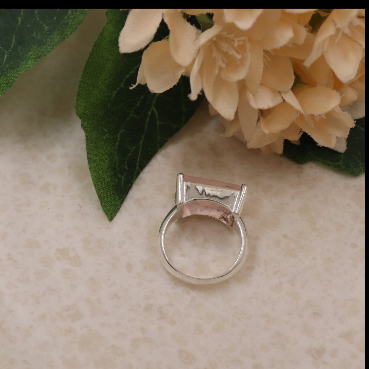 Elegant Rose Quartz Ring