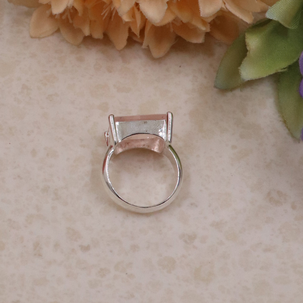 Elegant Rose Quartz Ring