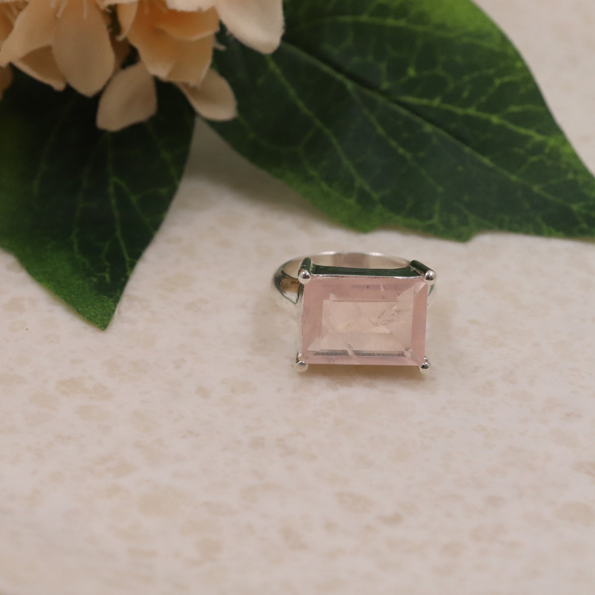 Elegant Rose Quartz Ring