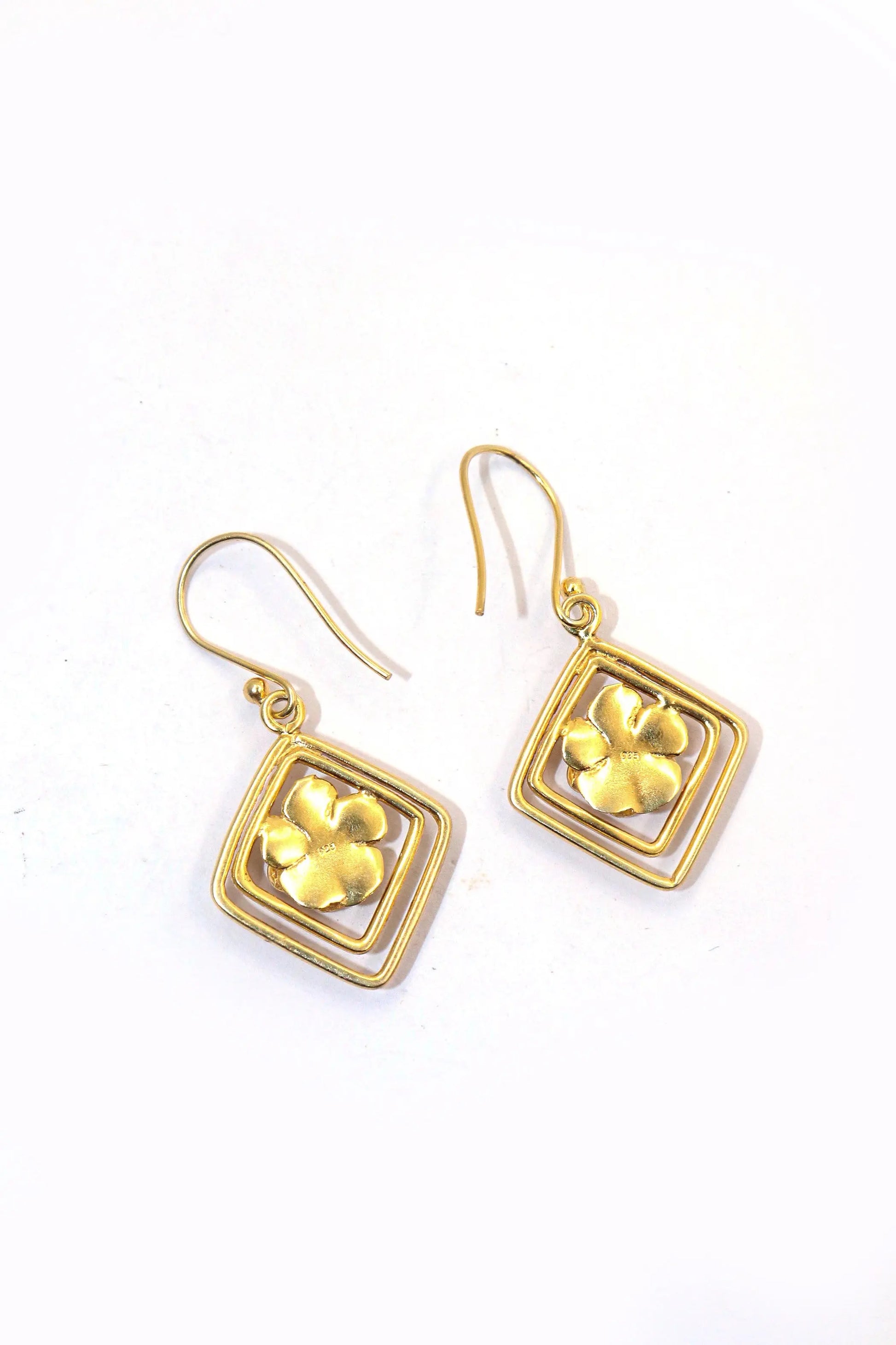 Elegant Flower Design Dangling Citrine Gemstone Earrings Jewelry for Women VJewels