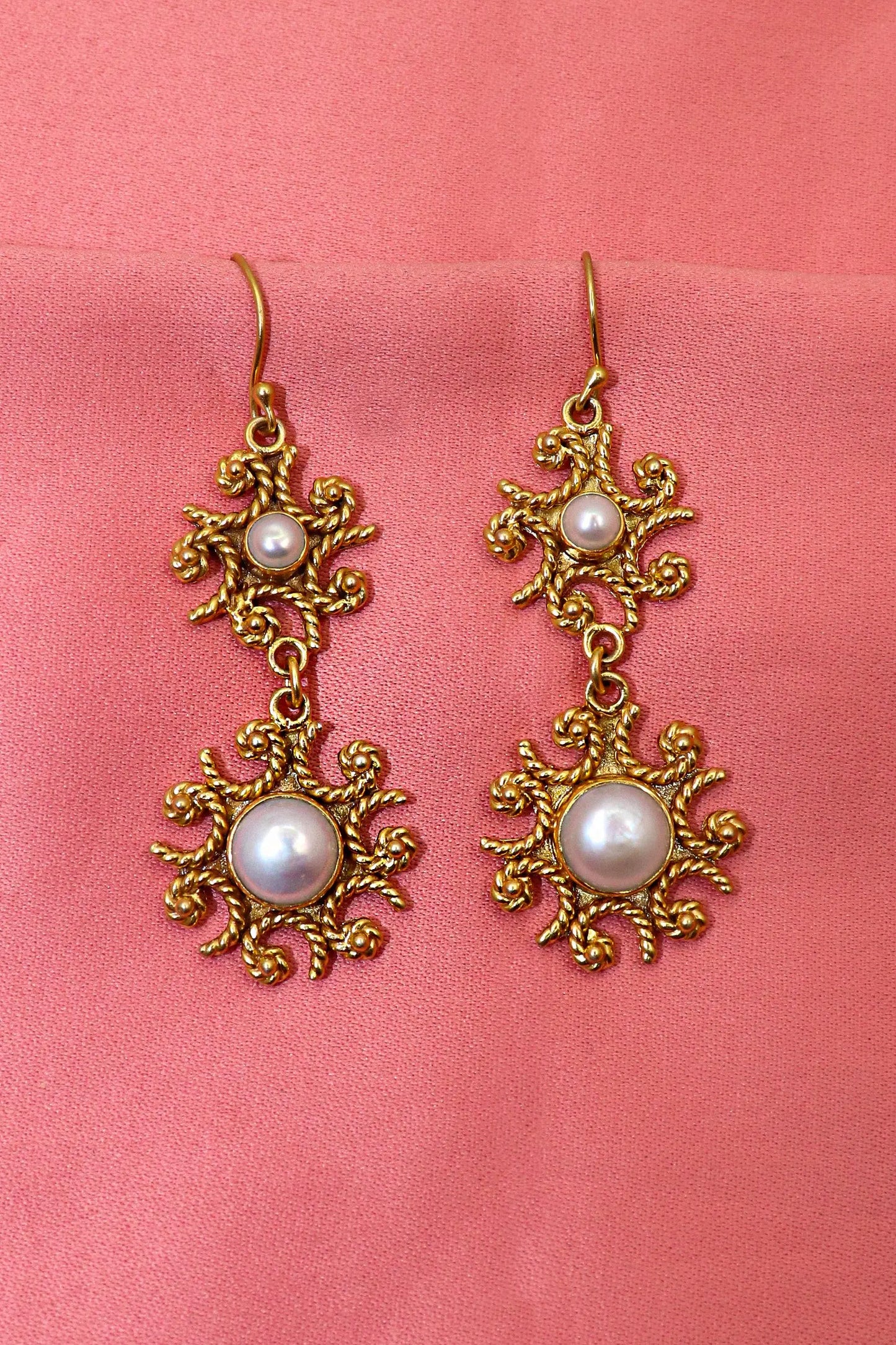 Gold-Plated with Unique Pearl Gemstone Dangle Flower Design Earring Jewelry VJewels