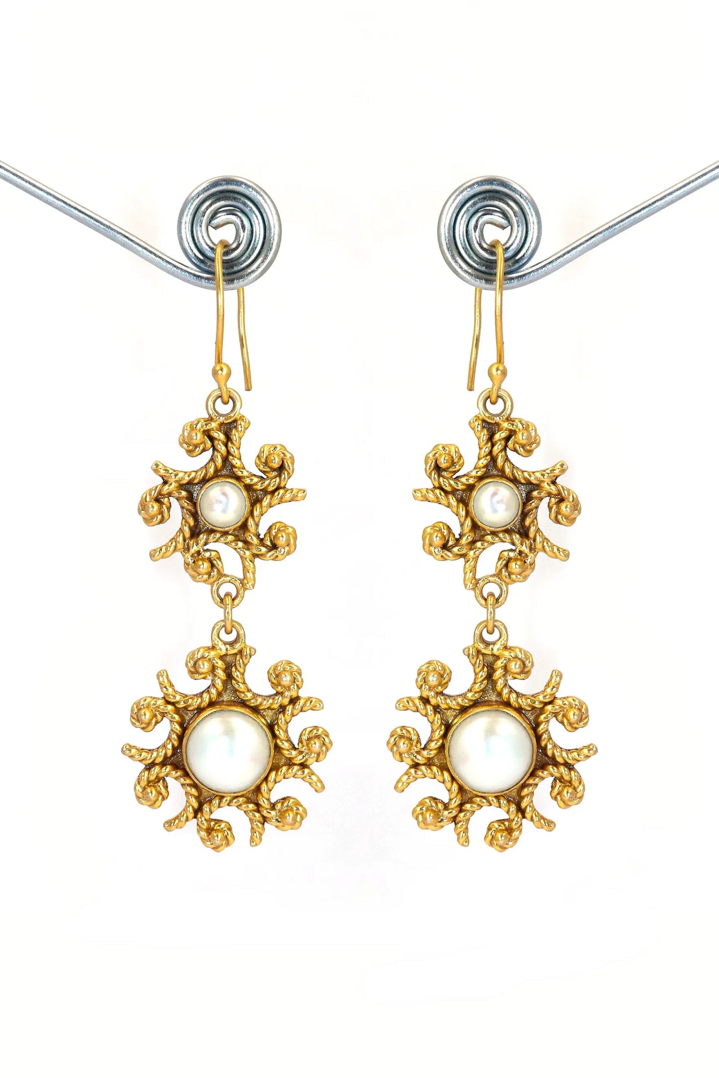 Gold-Plated with Unique Pearl Gemstone Dangle Flower Design Earring Jewelry VJewels