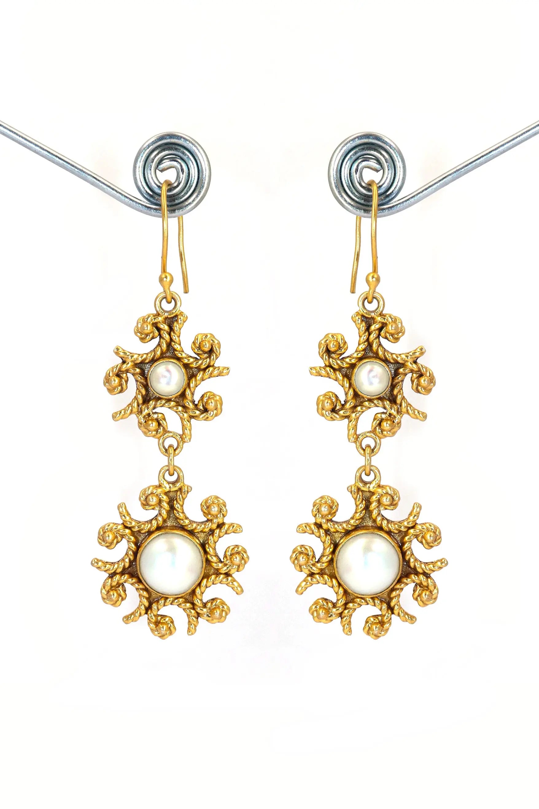 Gold-Plated with Unique Pearl Gemstone Dangle Flower Design Earring Jewelry VJewels