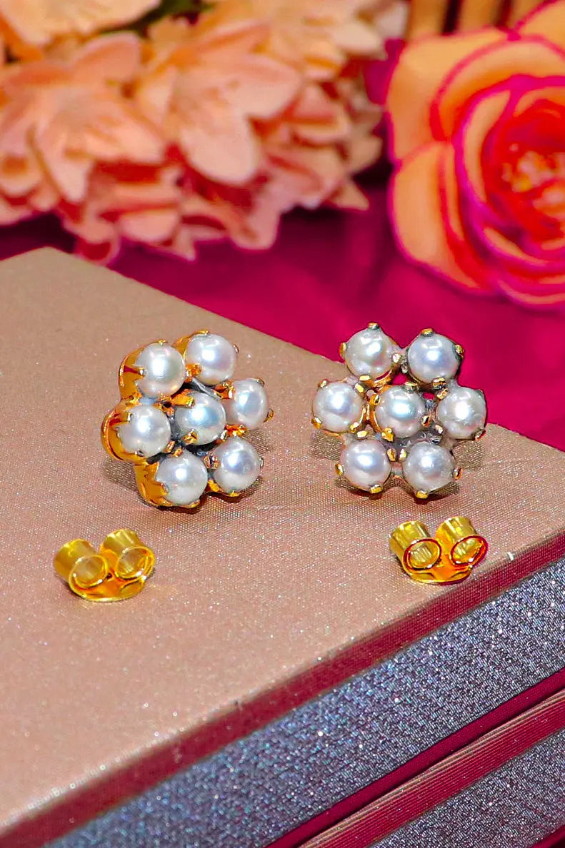 Pearl Gemstone Flower Shape Studs Earring VJewels