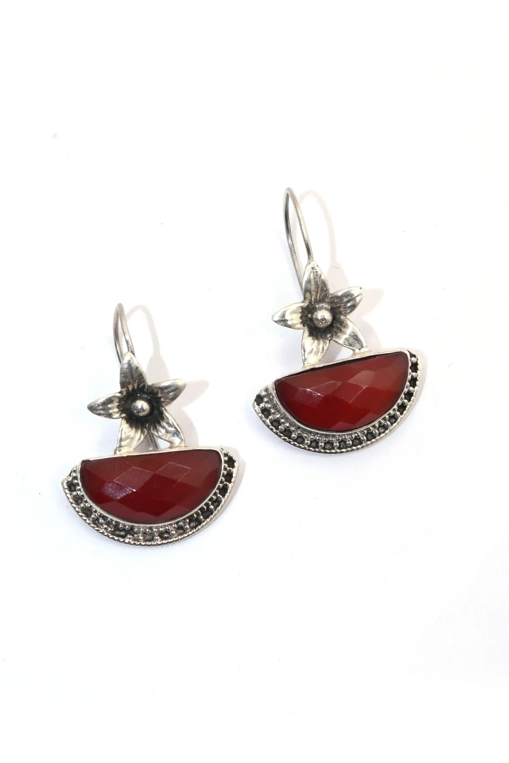 Trendsetting Red Onyx Gemstone Earrings for Modern Women VJewels