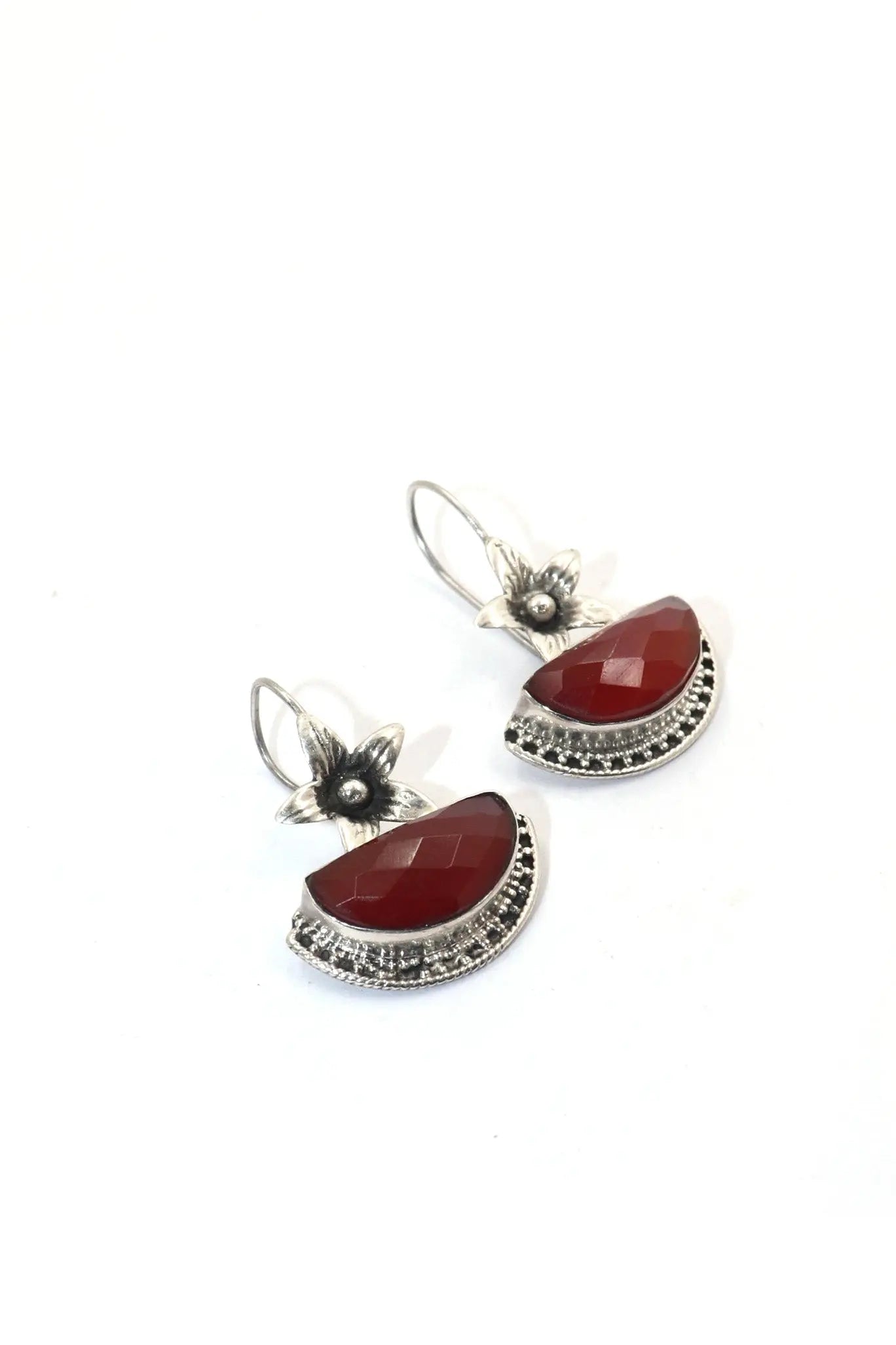 Trendsetting Red Onyx Gemstone Earrings for Modern Women VJewels