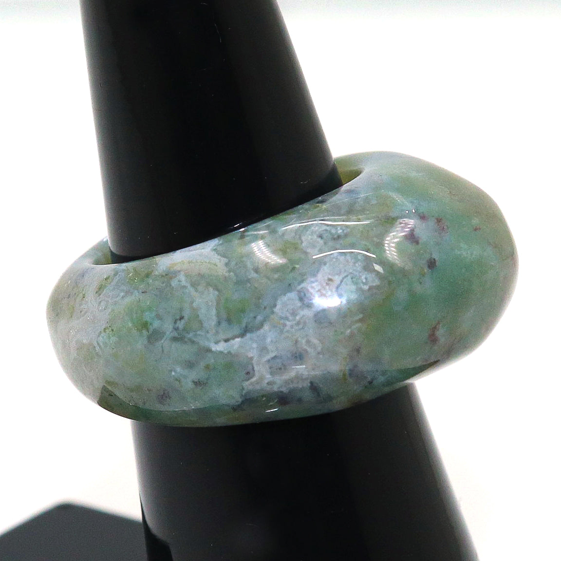 Handcrafted Gemstone Jewelry Rings – Beauty in Every Detail