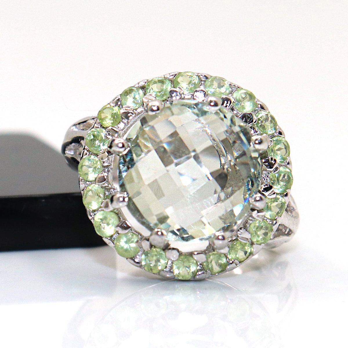 Vivid Ring