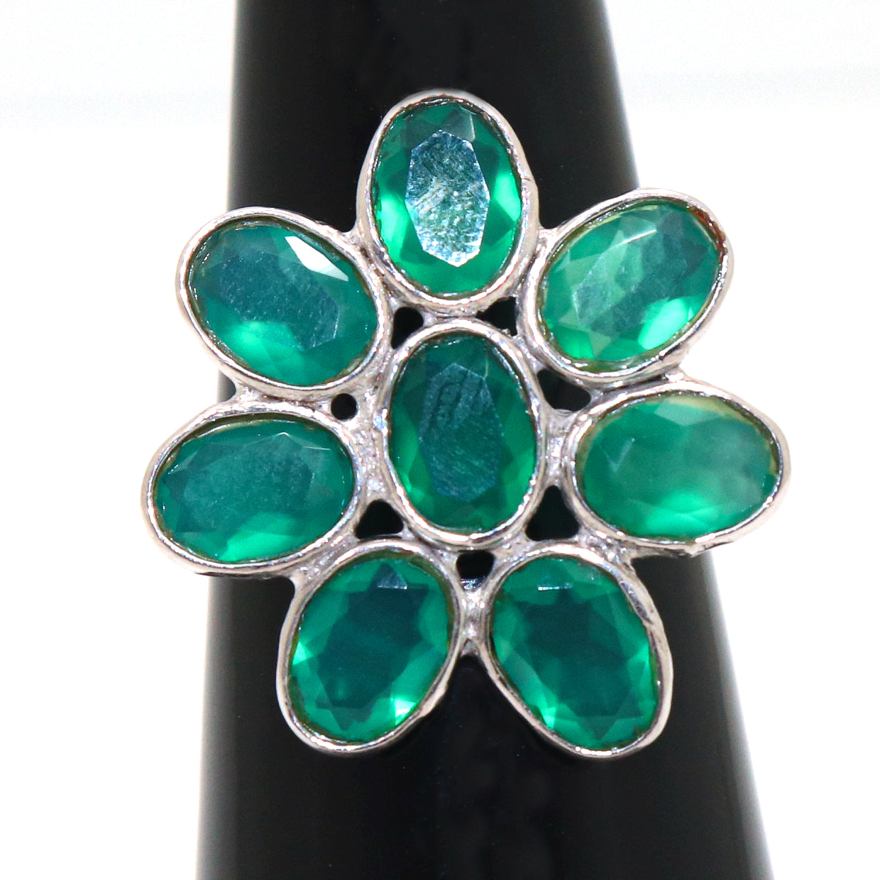 Shimmering Green Onyx Gemstone flower Design Ring for Parties