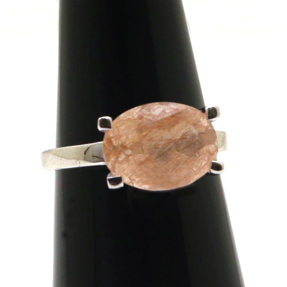 Handcrafted Elegance – Oval Shape Rutile Gemstone Ring