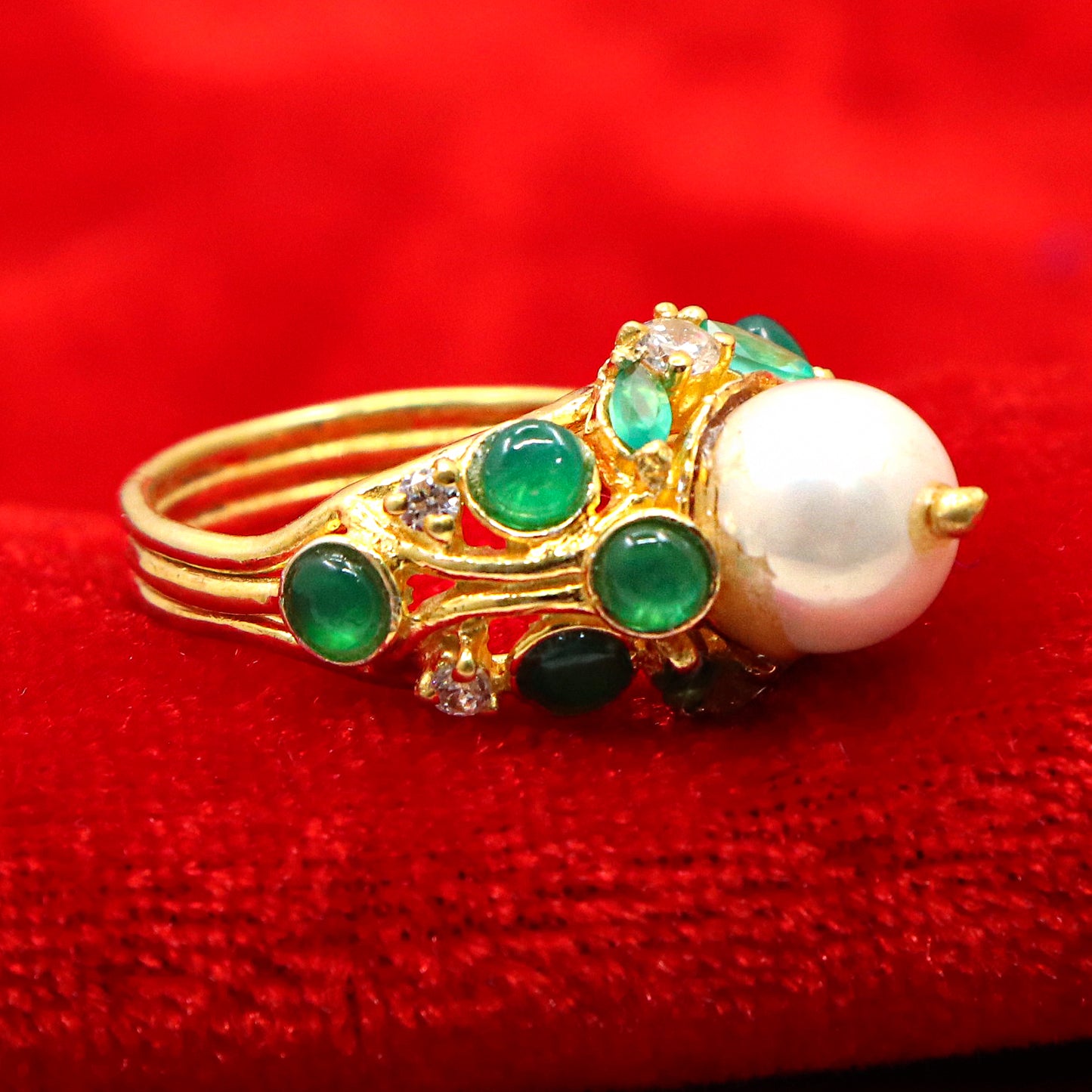 Festive-Season Must-Have – Pearl and Green Onyx Gemstone Ring