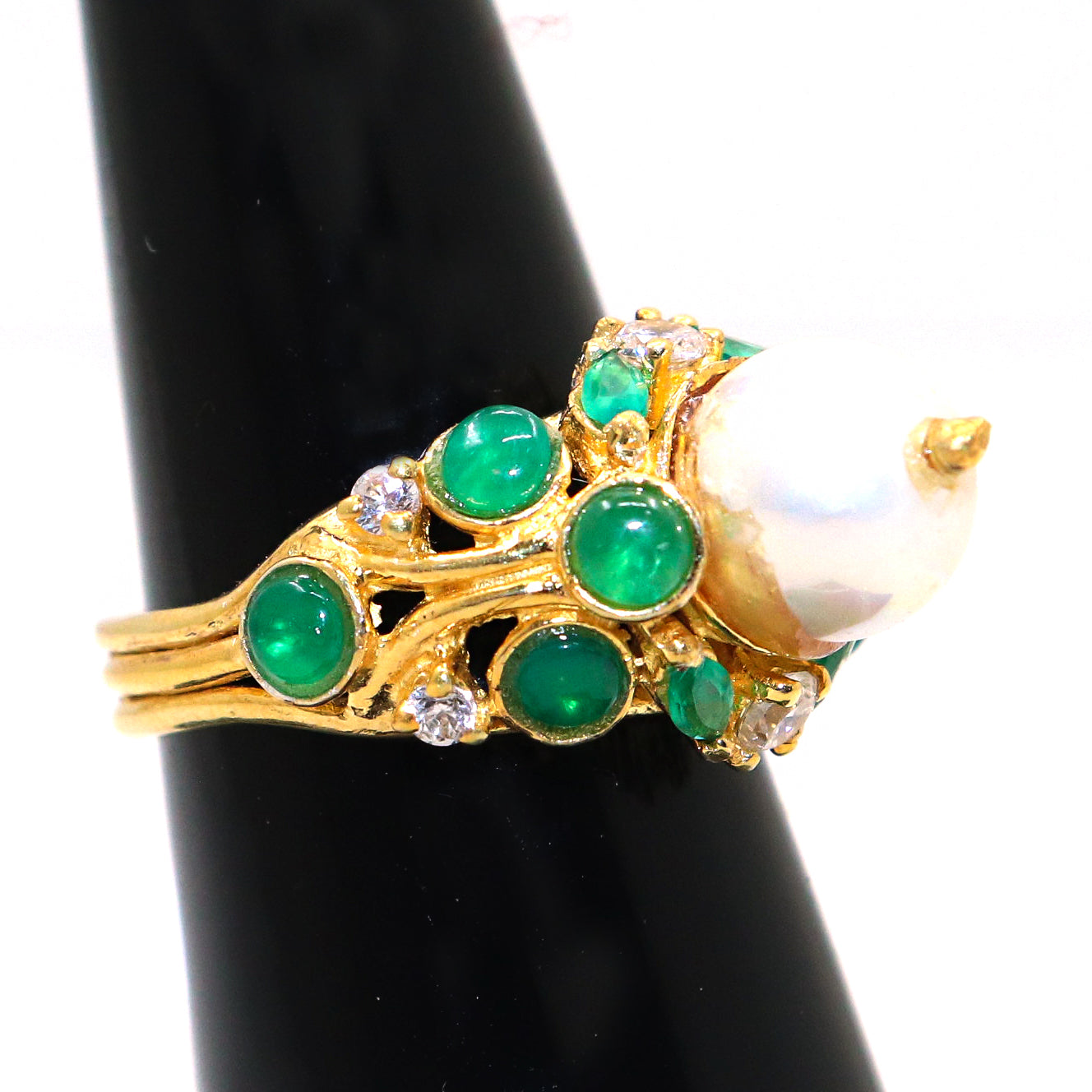 Festive-Season Must-Have – Pearl and Green Onyx Gemstone Ring