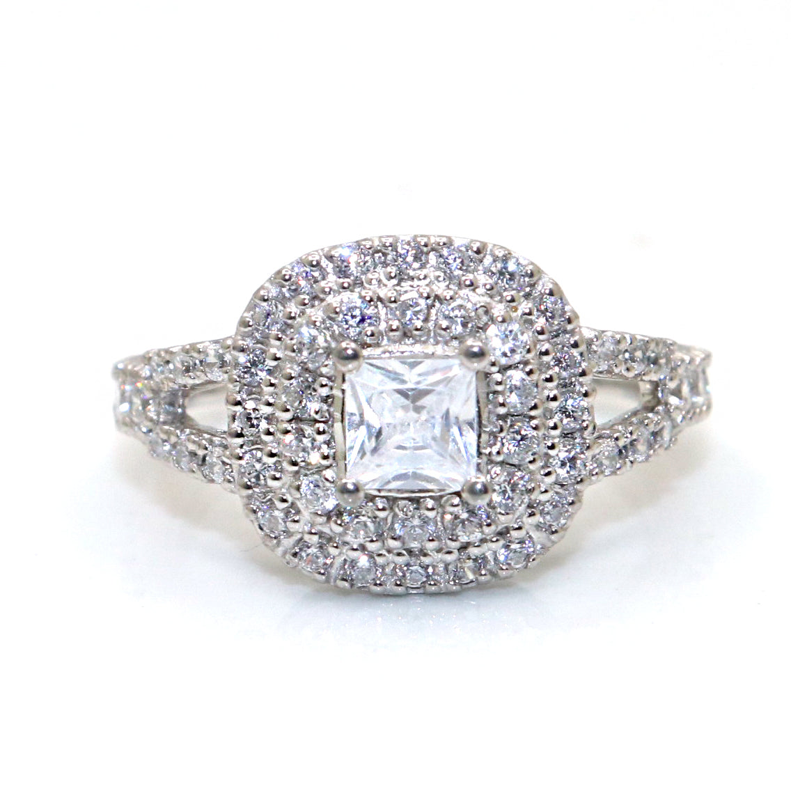 High-Quality Moissanite Gemstone with Zircon Ring for Occasional Wear