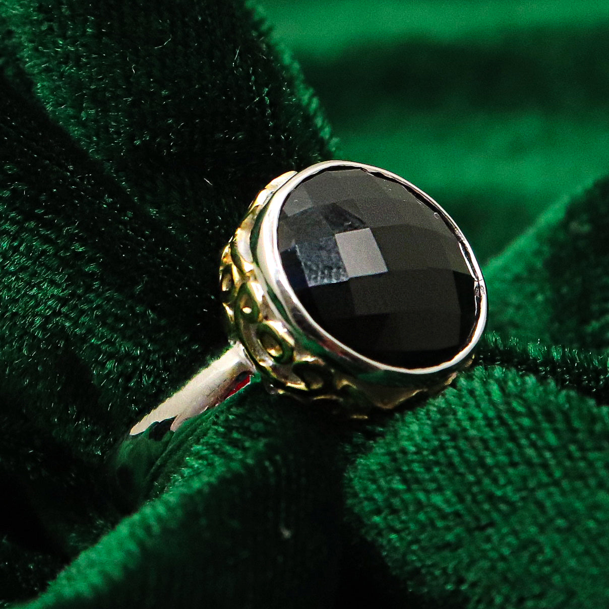 Two Tone Fashionable Black Onyx Gemstone Ring for Women