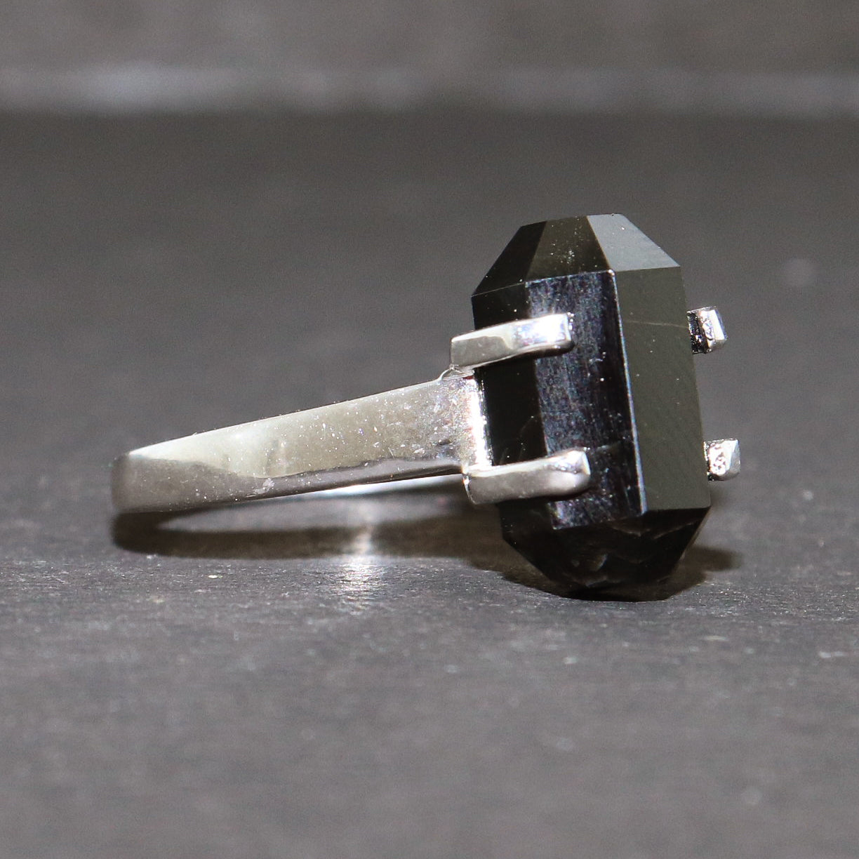 Stunning Wedding Band with Intricate Black Onyx Stonework Jewelry