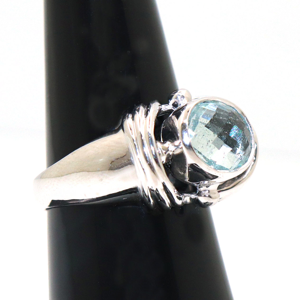 Sparkling Blue Topaz Gemstone Ring for Bridesmaids’ Gifts