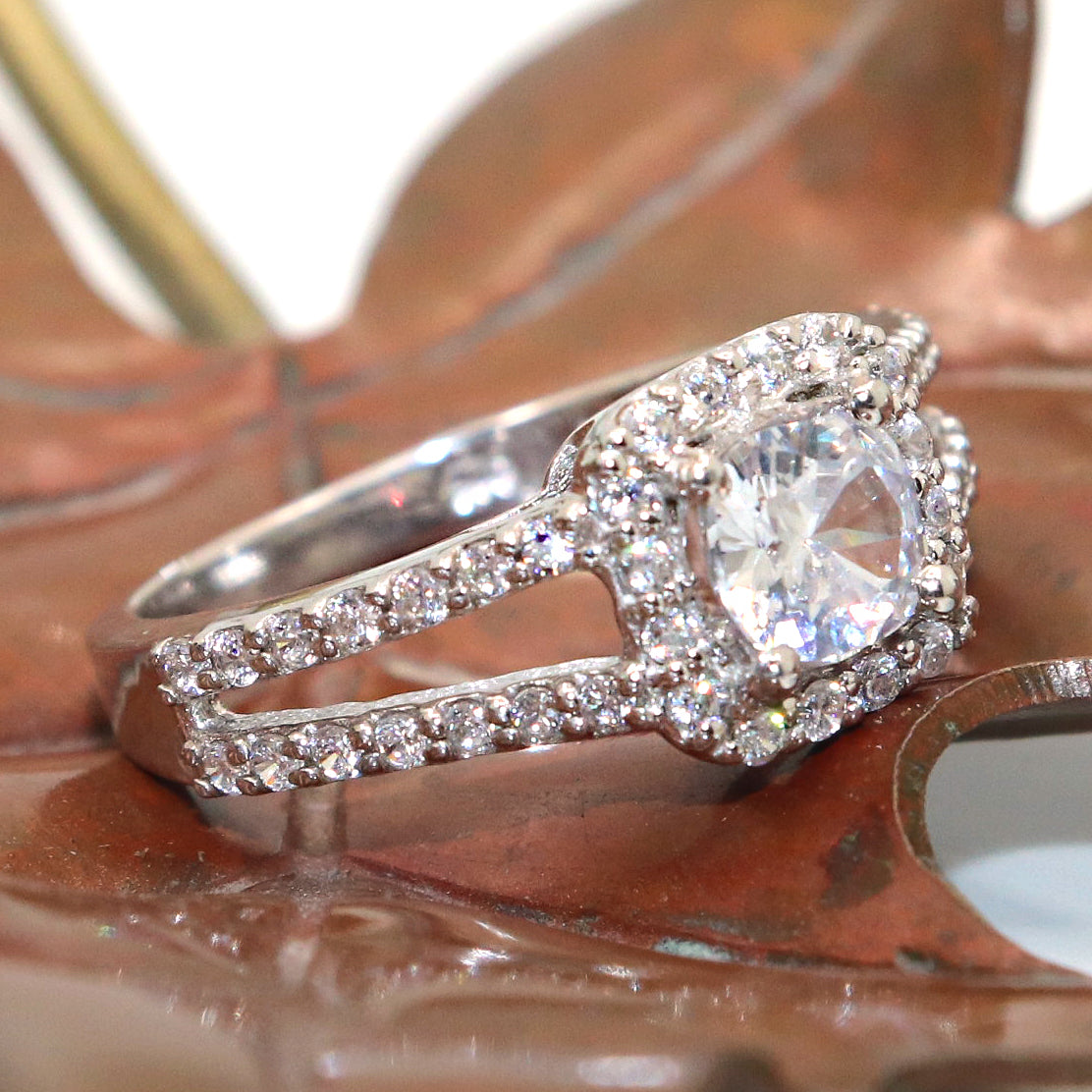 Zircon Scarlet Ring