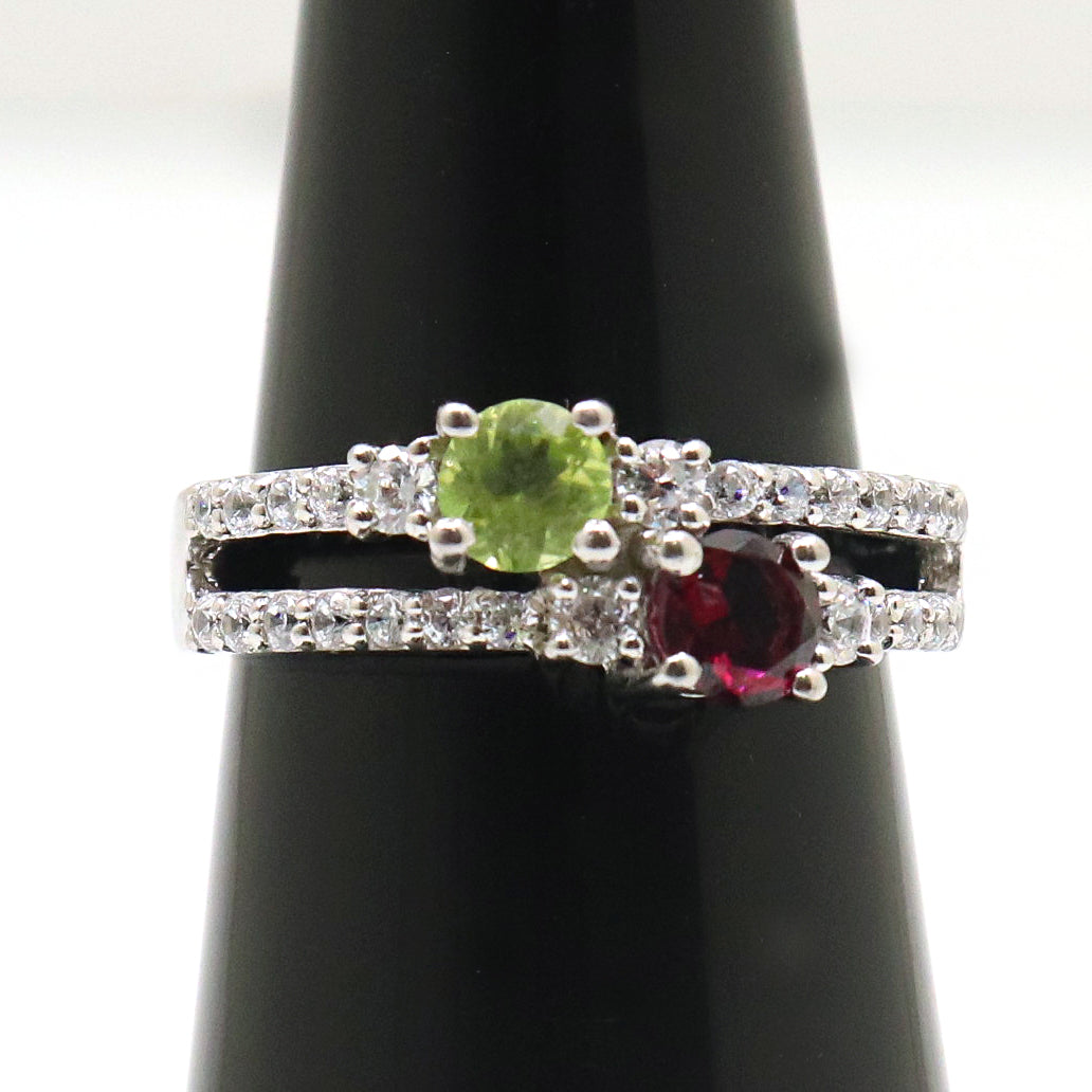 Vintage-Inspired Garnet with Peridot Gemstone Ring