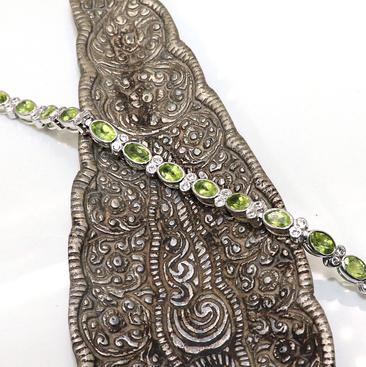 Refined Bracelet
