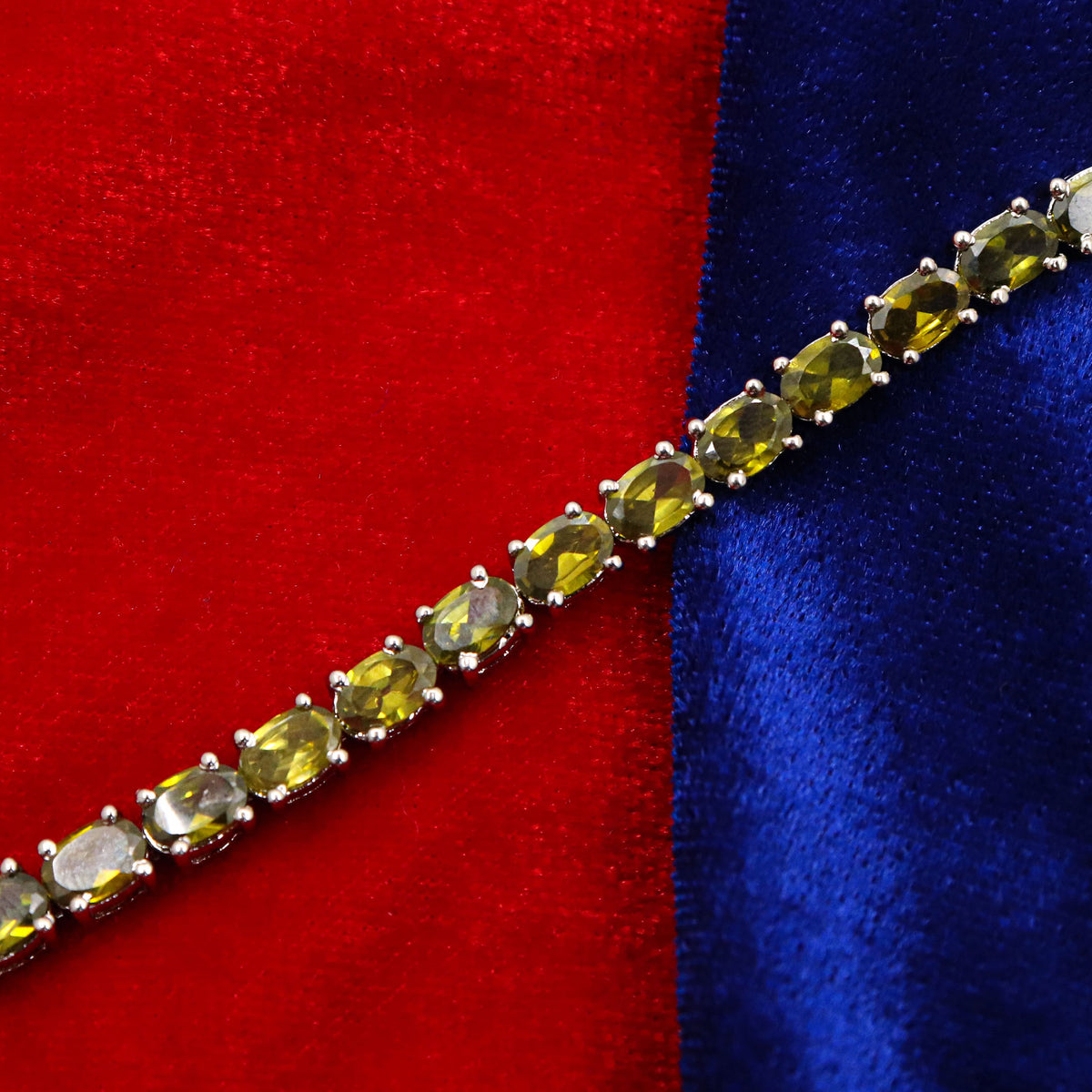 Vivid Bracelet