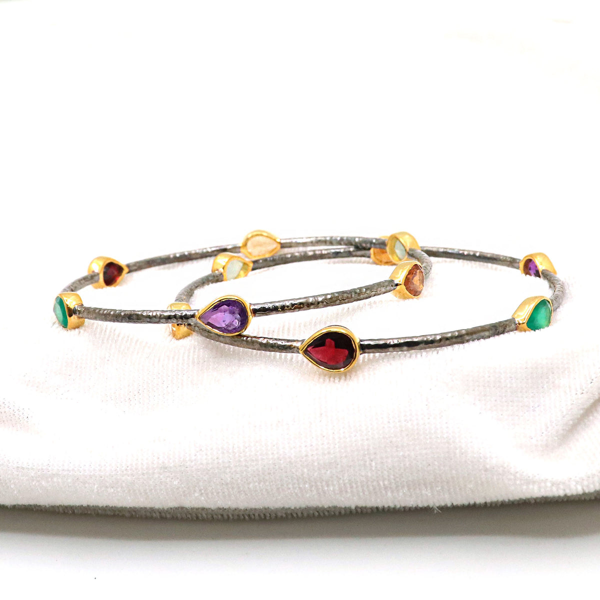 Black Finesse Bangle