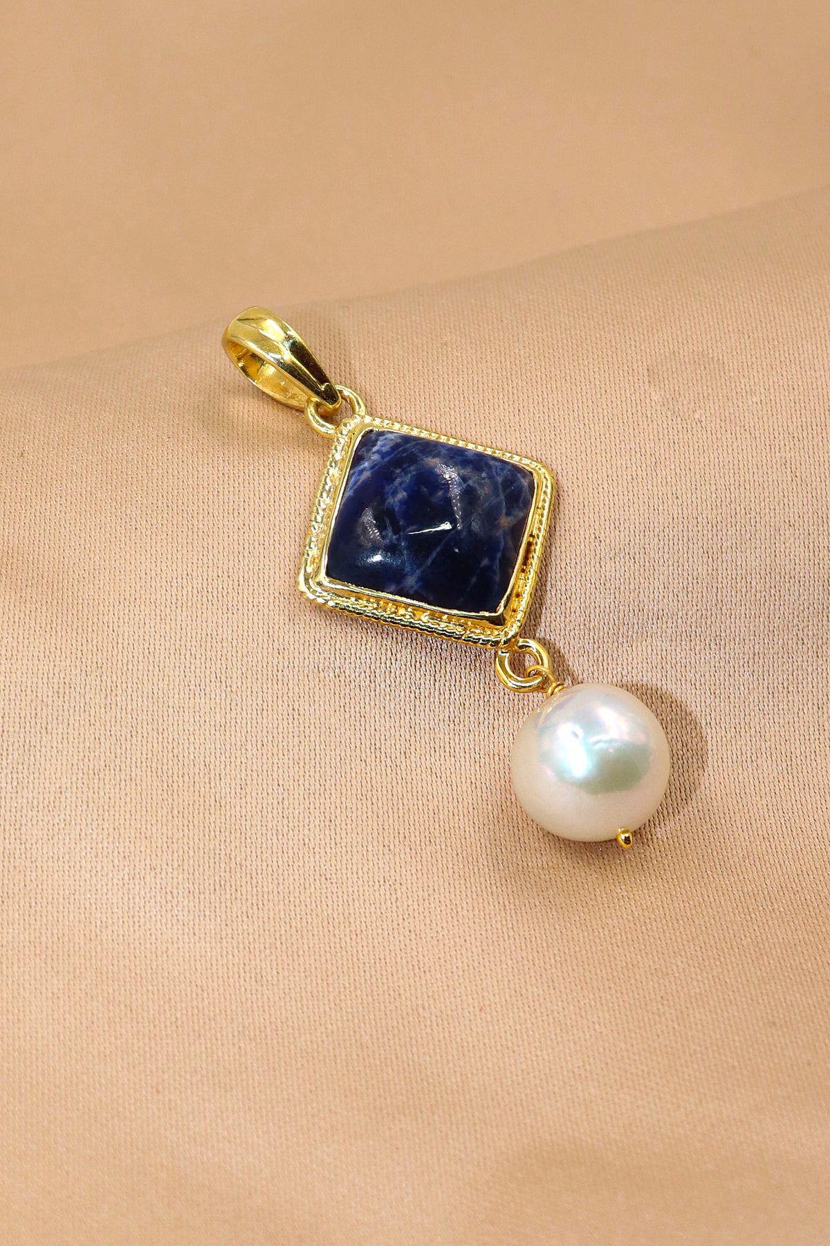 Golden Pearl Heritage Pendant