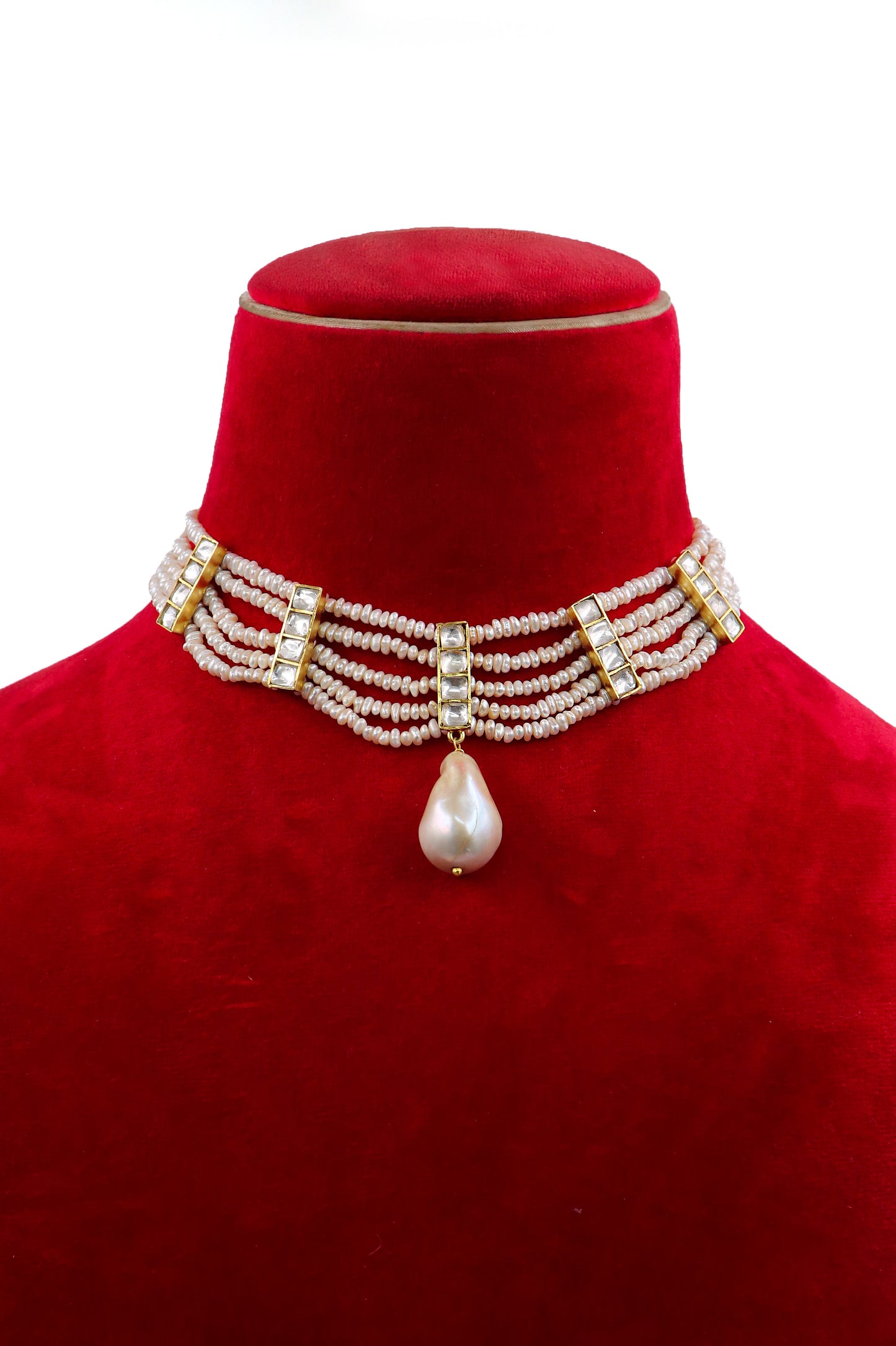 Classic Pearl Jewelry: Exquisite Beaded Necklace for Weddings and Celebrations