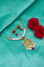 Pearl Scarlet Necklace