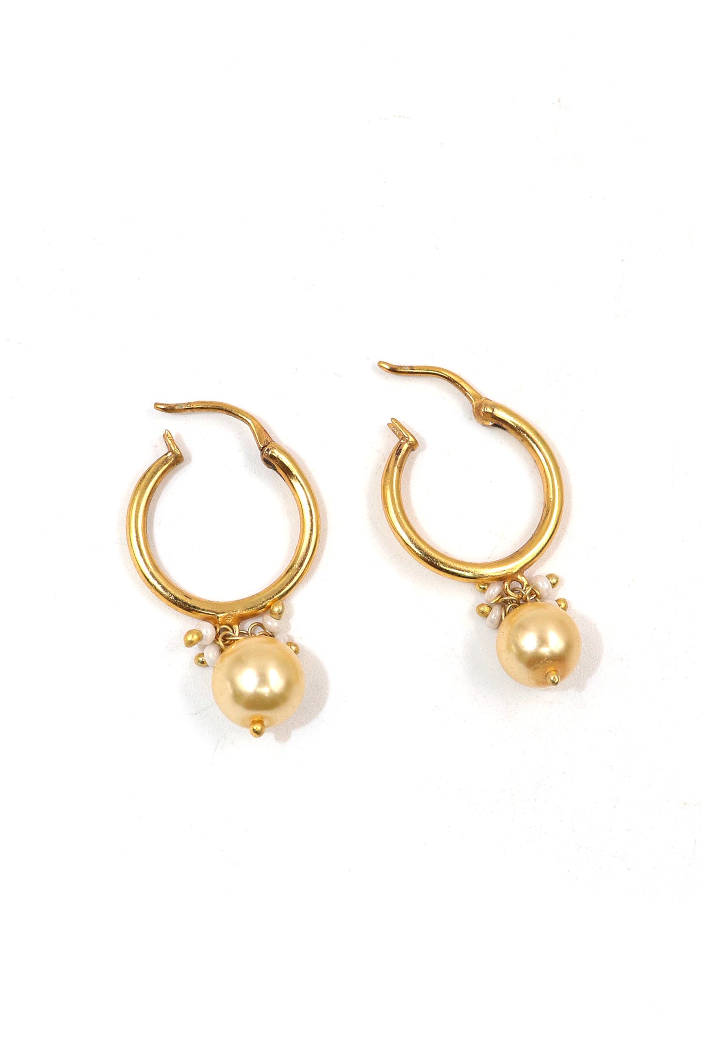 Fancy Style Gold-Plated Beaded Pearl Earrings Jewelry.