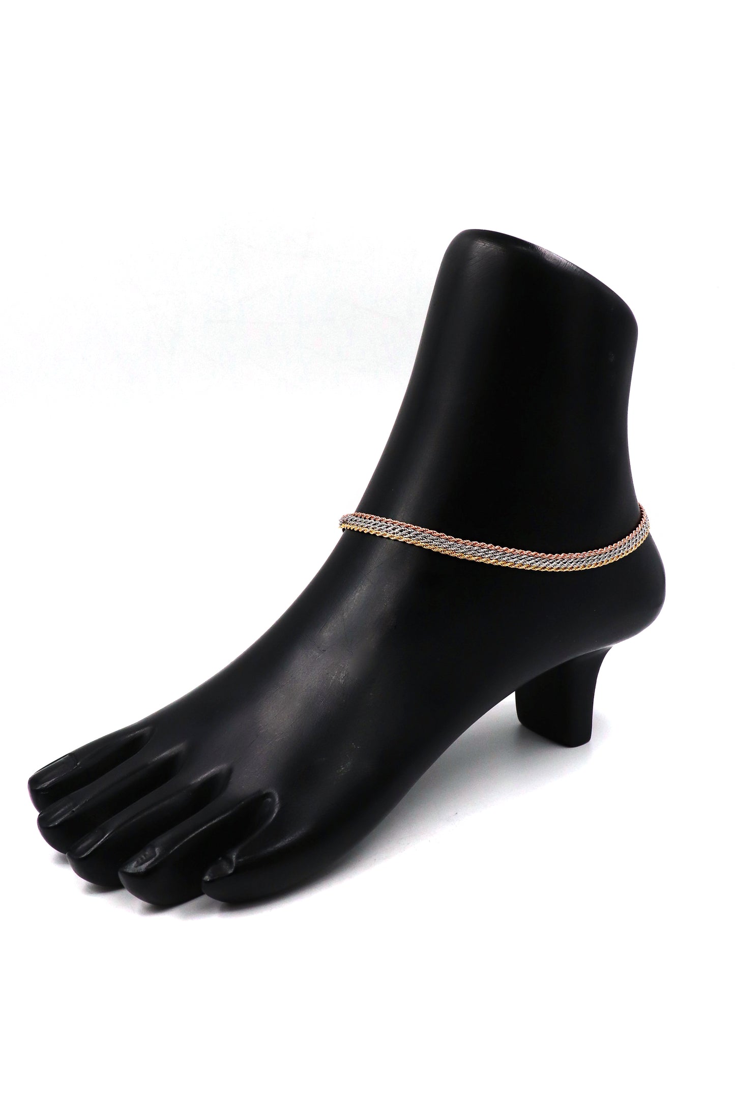 Italian Anklet Jewelry for Casual and Formal Looks.