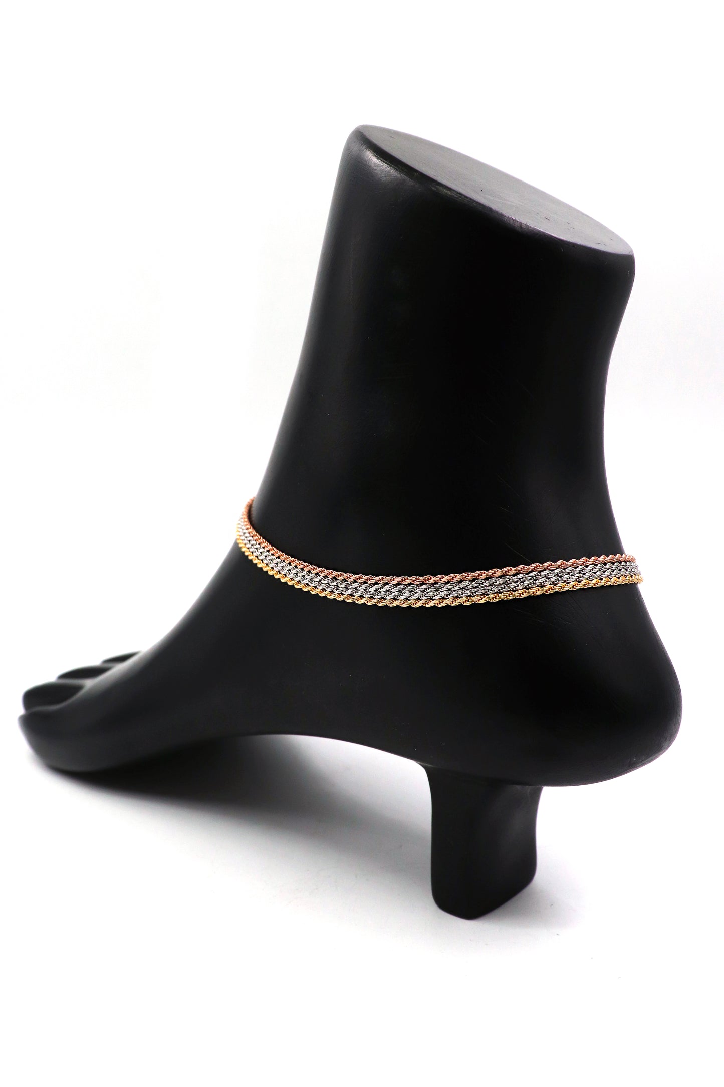 Italian Anklet Jewelry for Casual and Formal Looks.