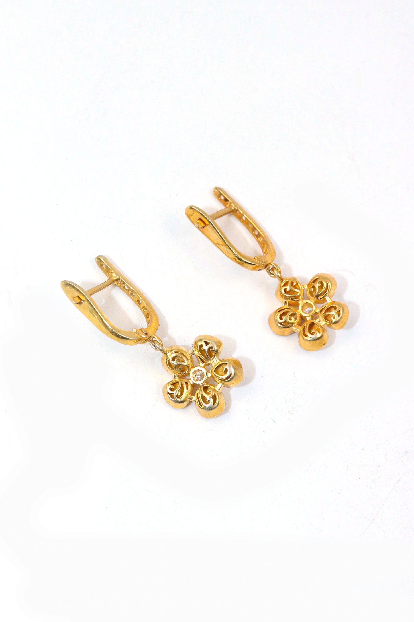 Gold-Plated Moissanite Gemstone Earring for Weddings and Festive Events