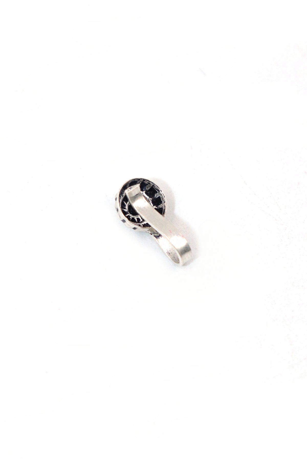 Scarlet Nose Pin