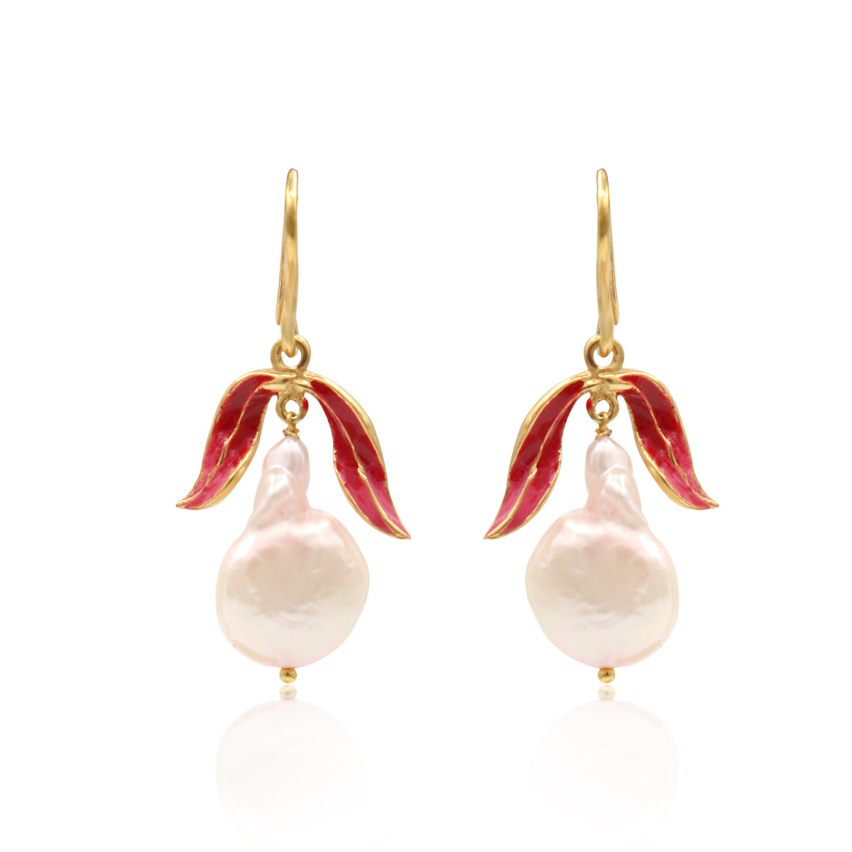 Dewdrop Pearl DangleWhisper