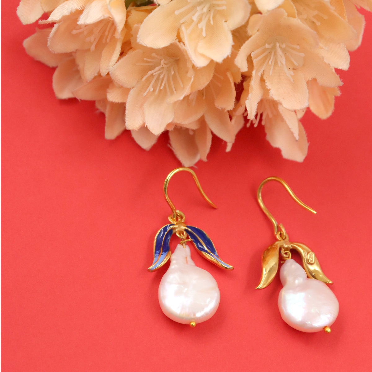 Dewdrop Pearl DangleWhisper