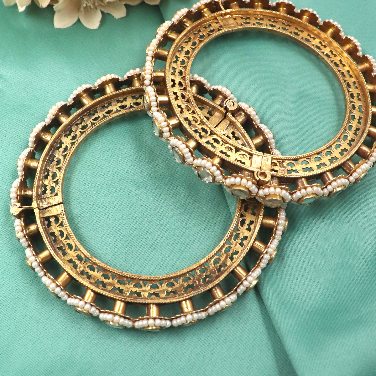 Nizam Pearl Bangle
