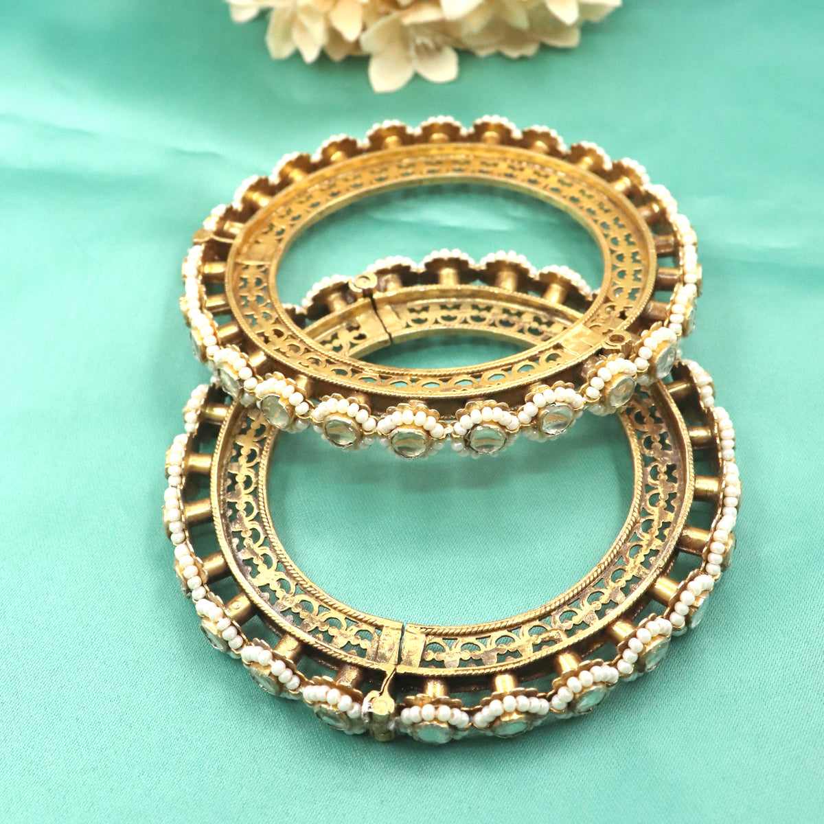Nizam Pearl Bangle