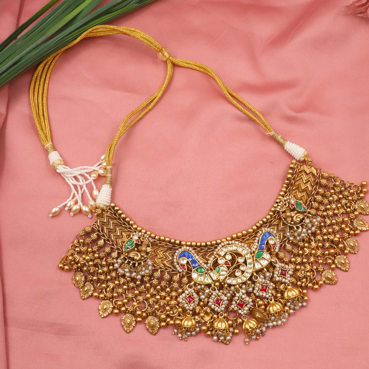 Era Gold Collar