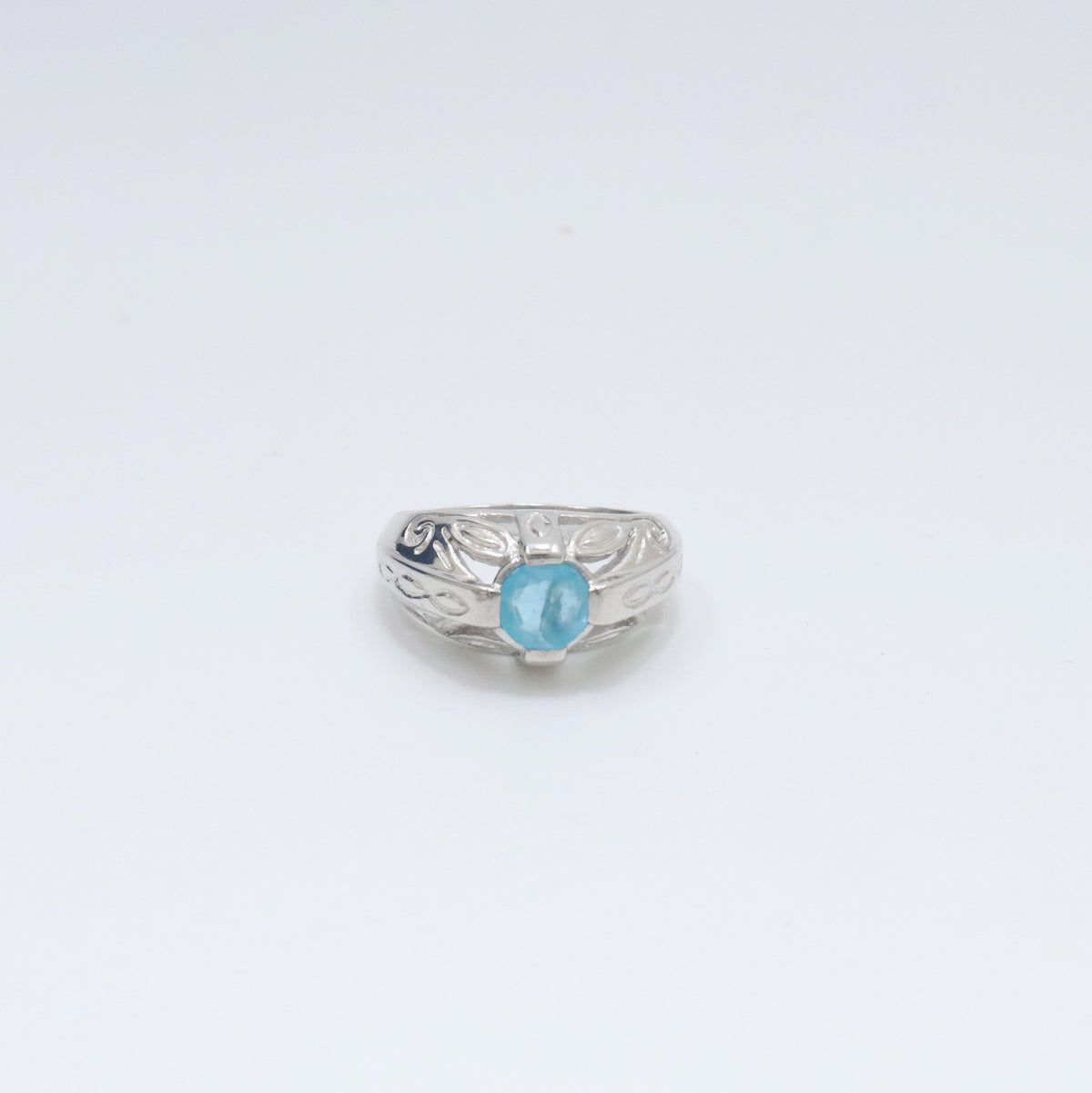 Tranquil Blue Apatite Ring