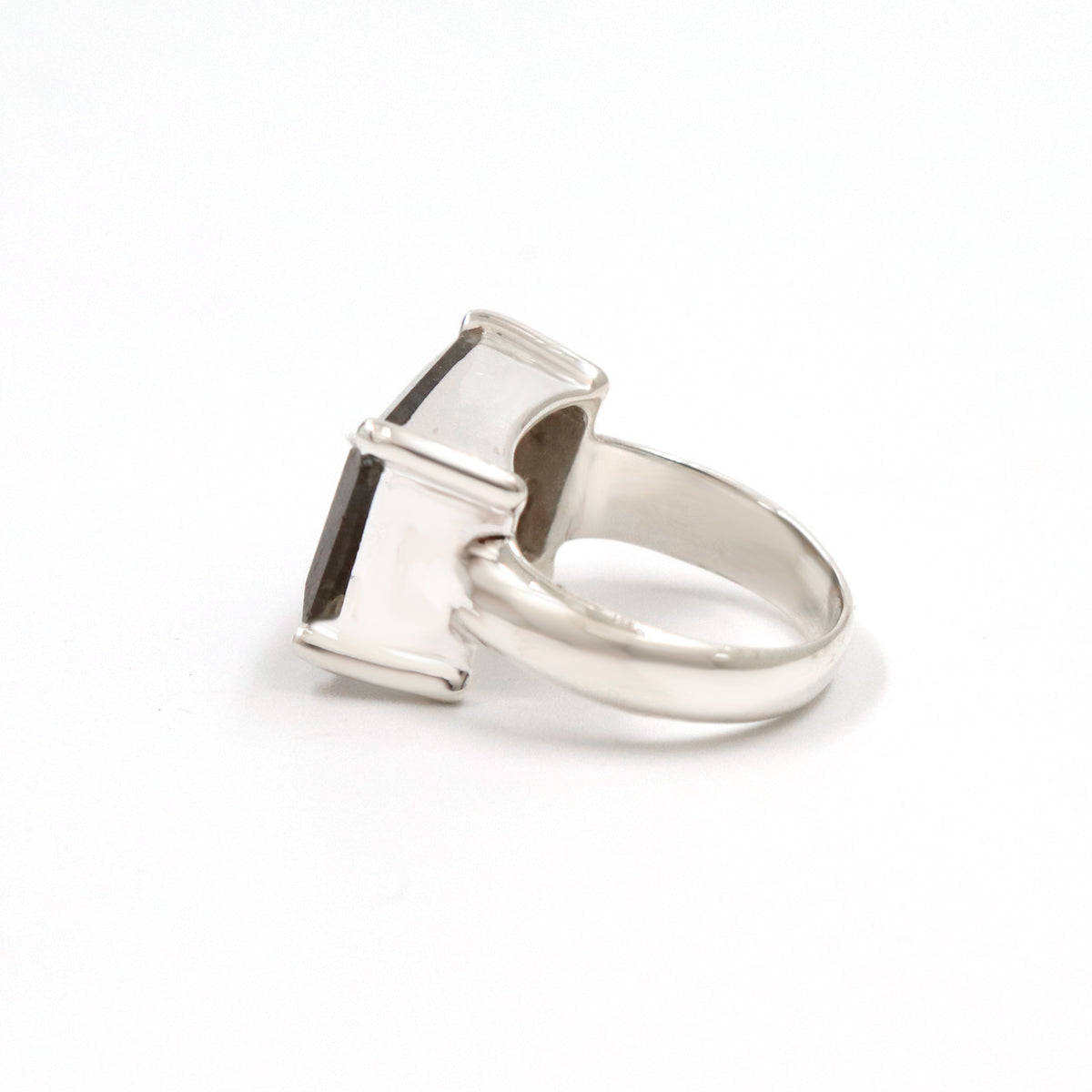 Flashy Labradorite Ring