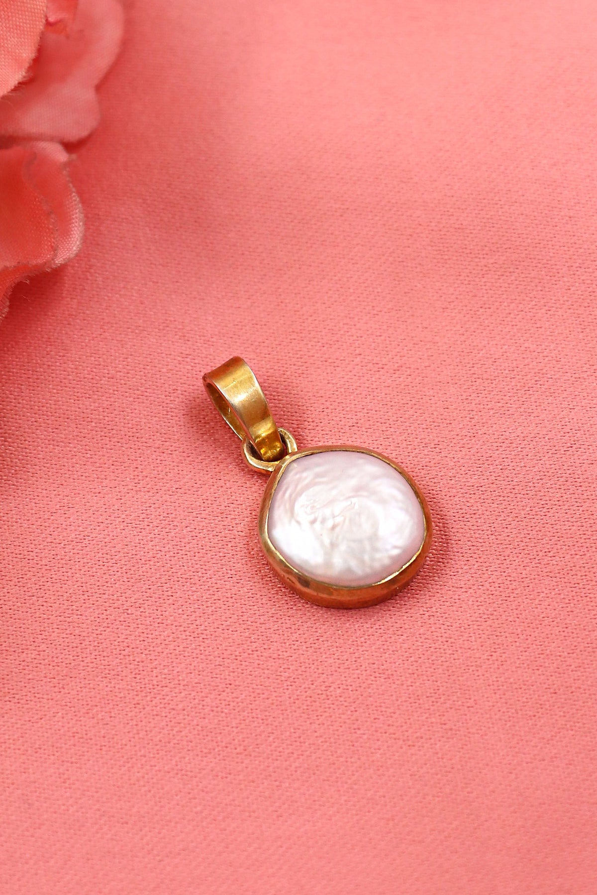 Sterling Silver Pearl Royal Pendant